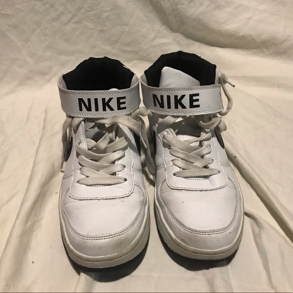white nike high tops womens